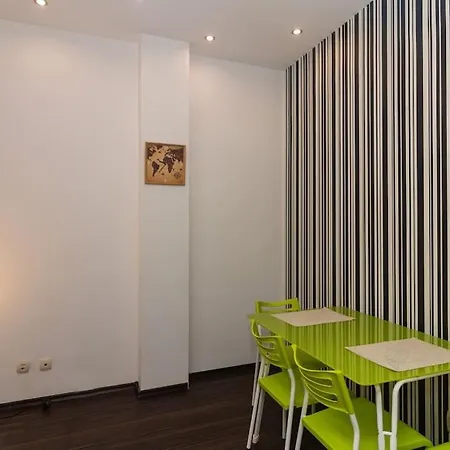 Ivo's 1 Bedroom Centrally Located * 소피아